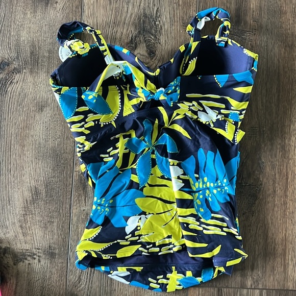 NWT Coco Reef Tankini Floral Top Size 36 C Rollover Bottom Size Medium High Rise - Picture 9 of 16